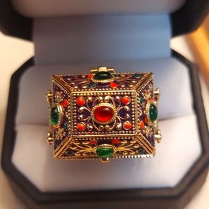 💍!!NEW!!🌹 Treasures locket ring🌹💍
